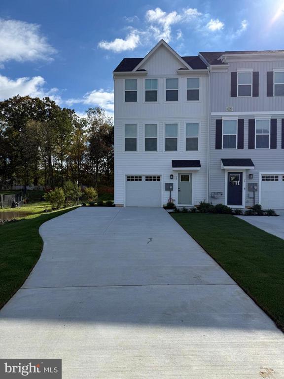 Photo - 76 SAND HILLS Dr