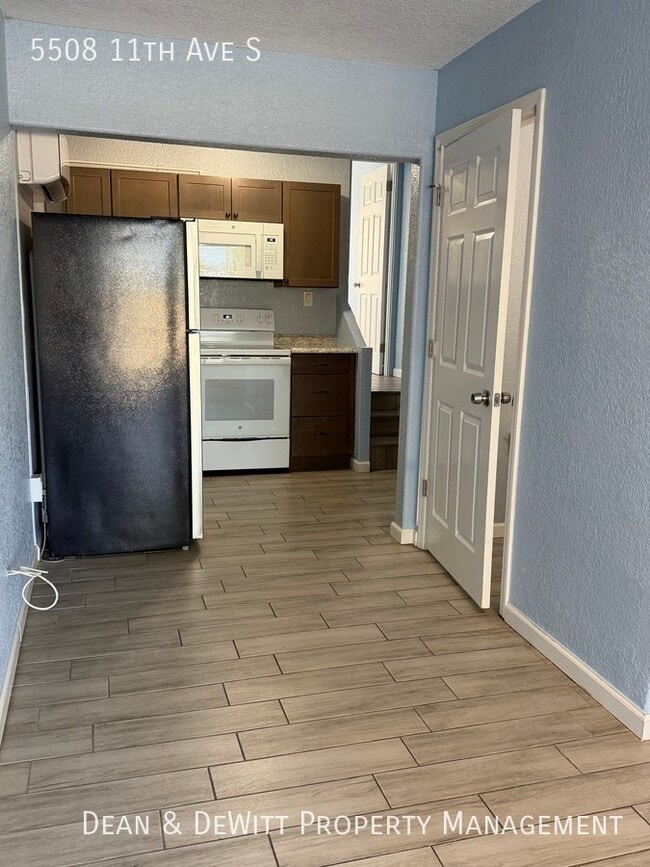 Photo - 5508 11th Ave S