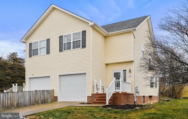 Building Photo - 826 Colley Block Rd Rental