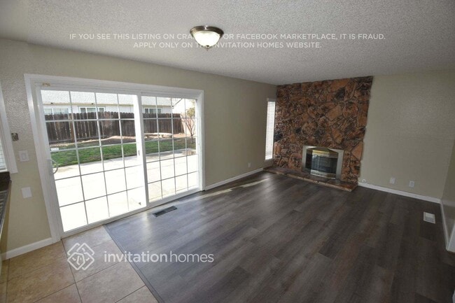Photo - 518 Woodlark Dr