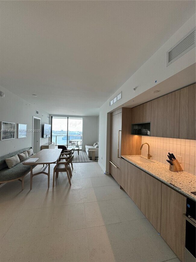 Photo - 601 NE 1st Ave Unit 2615