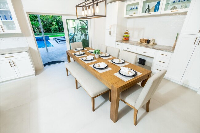 Photo - 3127 Sherwood Blvd