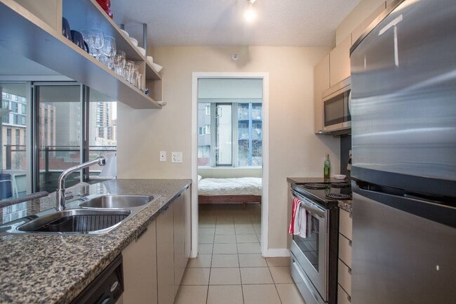 Building Photo - 502-1082 Seymour Unit 502