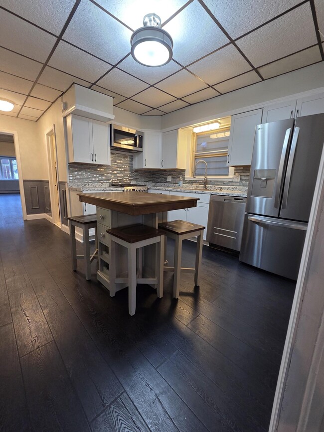 Photo - 159 W 10th St