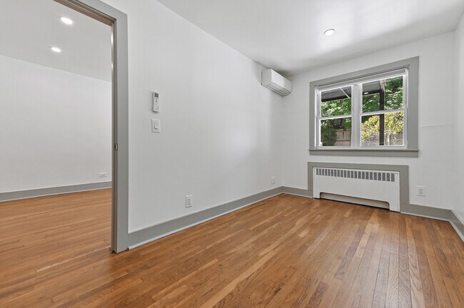 Photo - 5823 Fieldston Rd