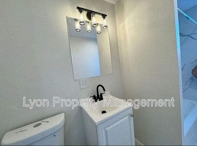 Photo - 204 Chapin Ave Unit 2F