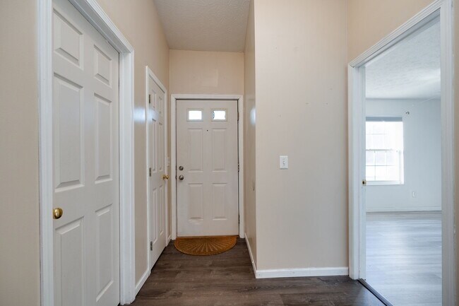 Photo - 4363 Coach Light Trail