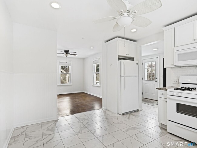 Photo - 229 Southfield Ave Unit 1