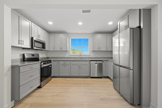 Photo - 5201 Atlantic Blvd