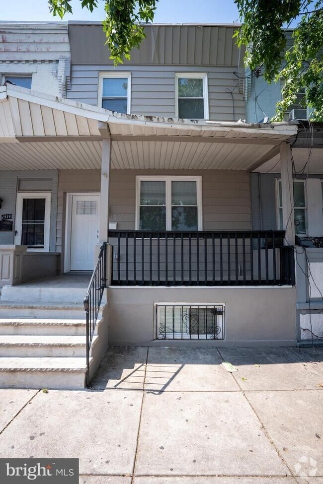 Building Photo - Large 3 bedroom with powder room on 1st fl Rental