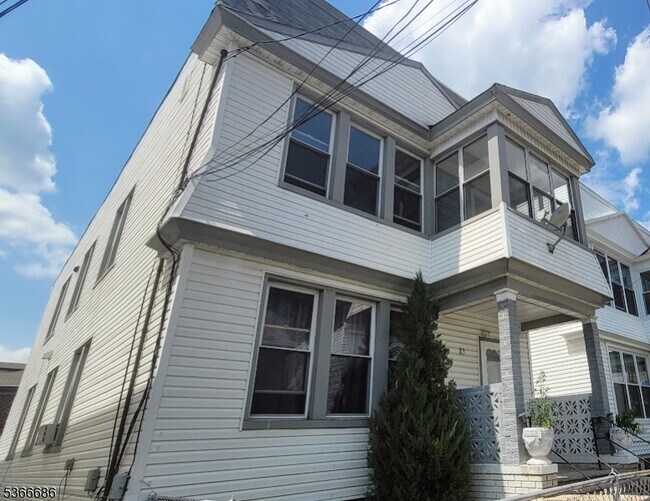 Building Photo - 83 Grace St Unit 83 Rental
