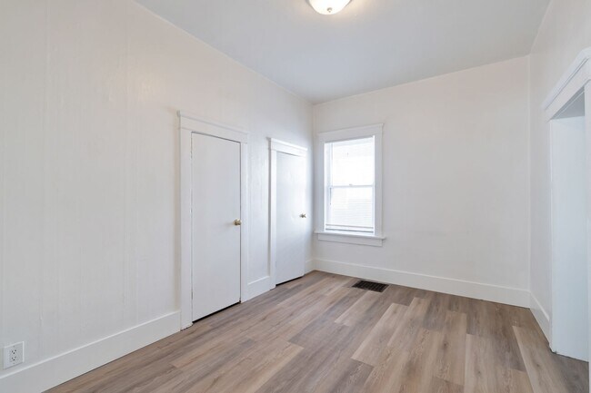 Photo - Eccles-Triplex Unit #3