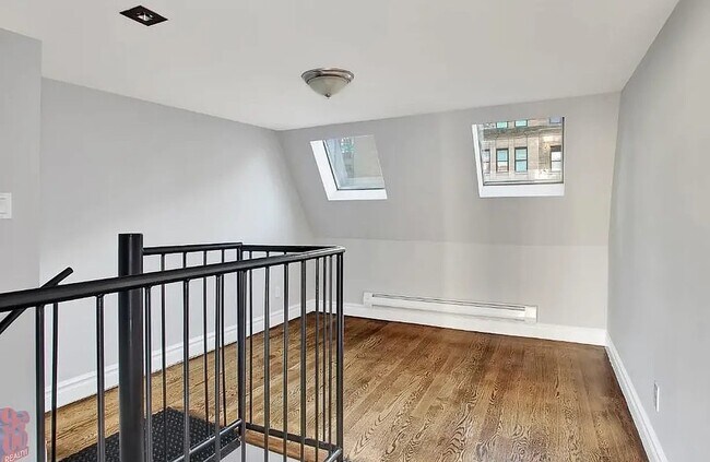 219 E 23rd St Unit 17