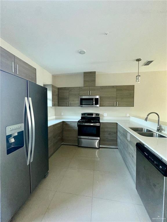 Photo - 19 Newport Ave