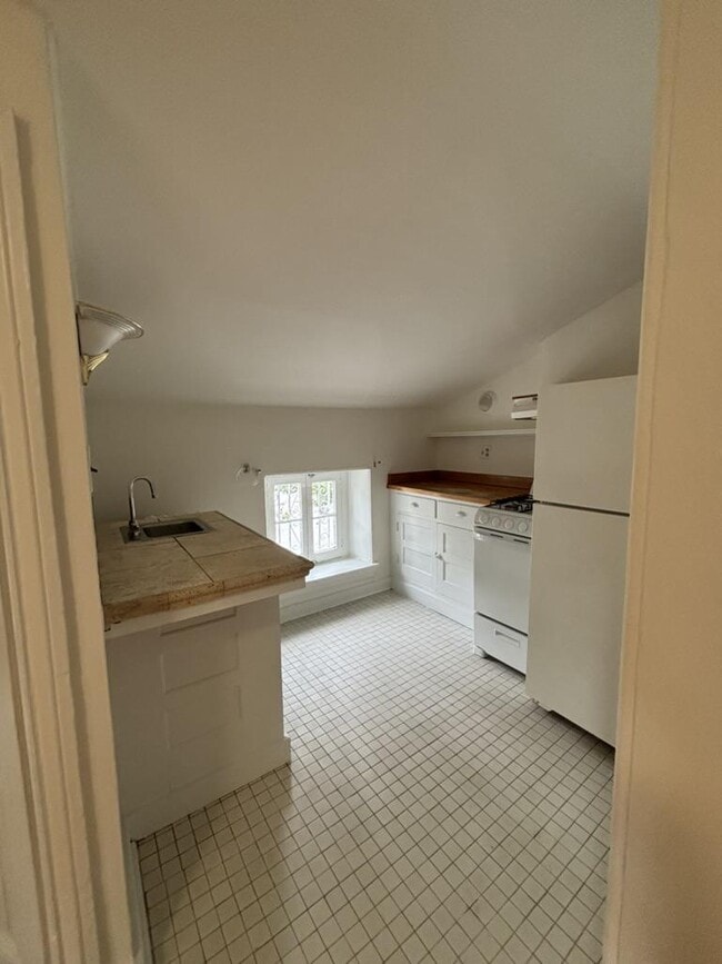 Photo - 23 W Walnut Ln