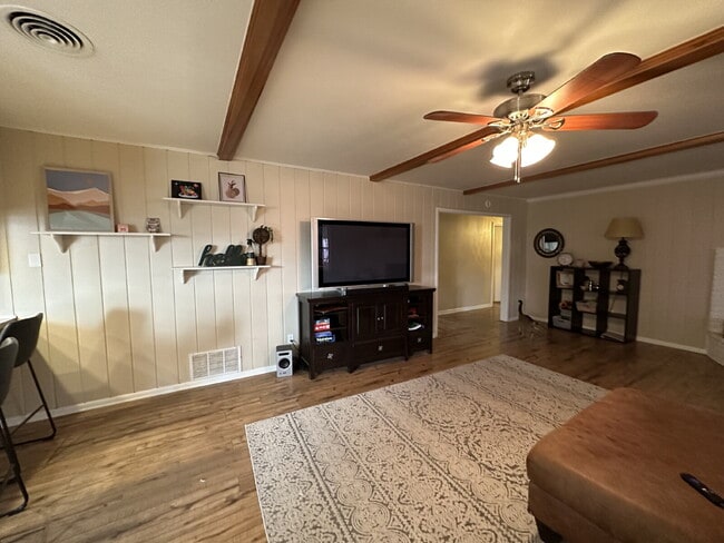 Photo - Wonderful 3/2/2 in Central Lubbock!