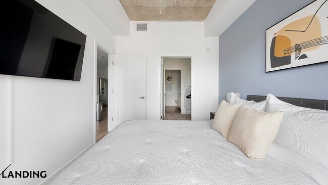 Photo - 1801 Patterson St Unit 404