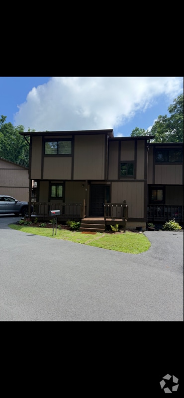 Building Photo - 24204 Woodridge Cir Rental