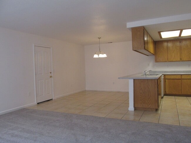 Photo - 555 Howard Ct