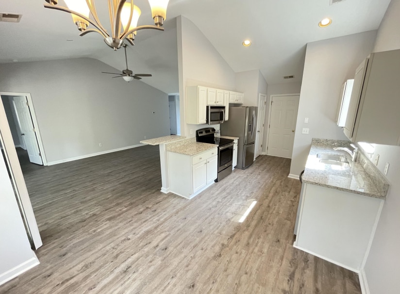 Photo - 4996 Southgate Pkwy