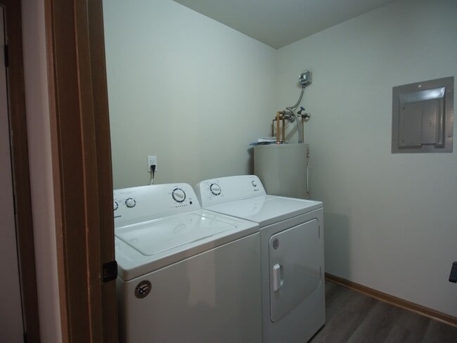 Photo - Shady Lane Apartments