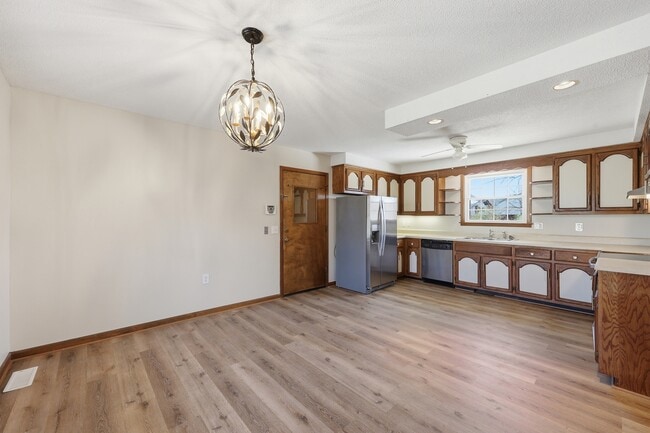 Photo - 1325 Sun Valley Rd