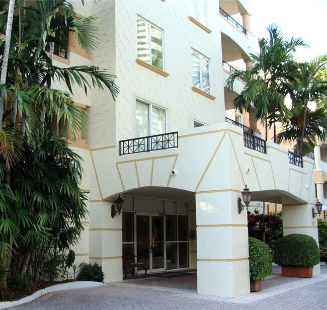 Building Photo - 1834 Brickell Ave Rental