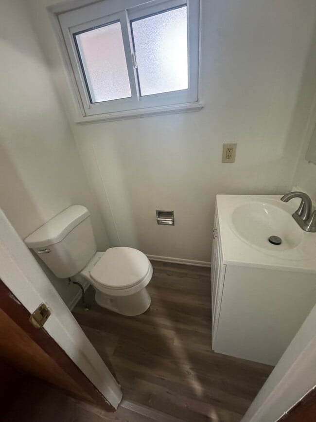 Photo - 142 Watkins Ave