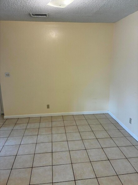 Photo - 233 Pine Terrace Unidad A