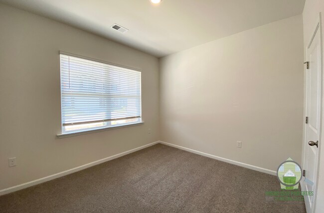 Photo - 135 Bayridge Rd