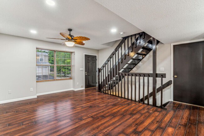 Photo - 5161 Singleton Dr Unit 46A