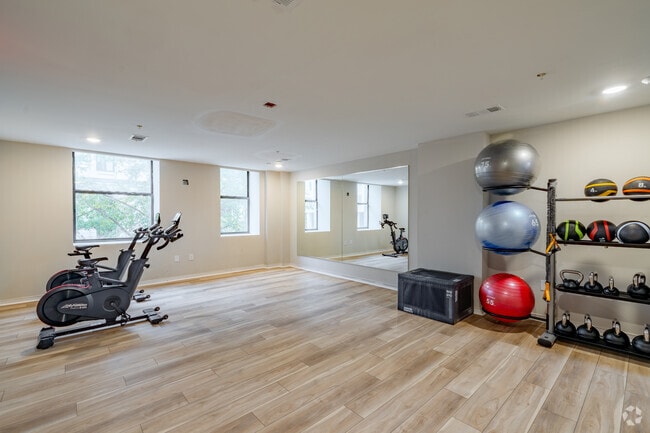 Sala de yoga - American Heritage Apartments