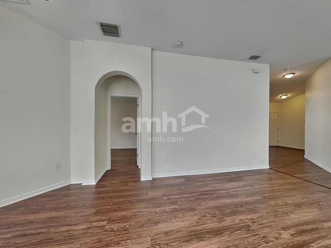 Photo - 4340 Country Hills Blvd