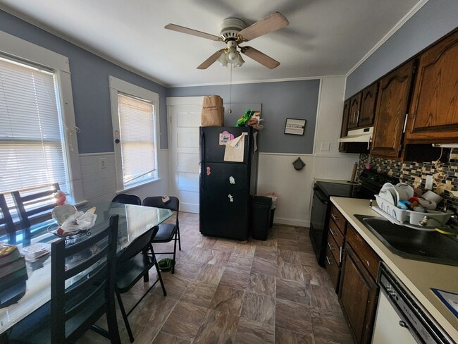 Photo - 33 Lafayette St Unit 1