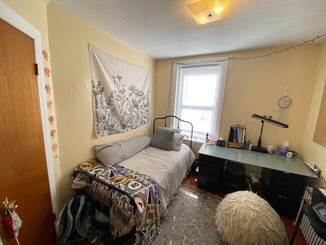 Building Photo - 29 Cameron Ave Unit 3 Rental