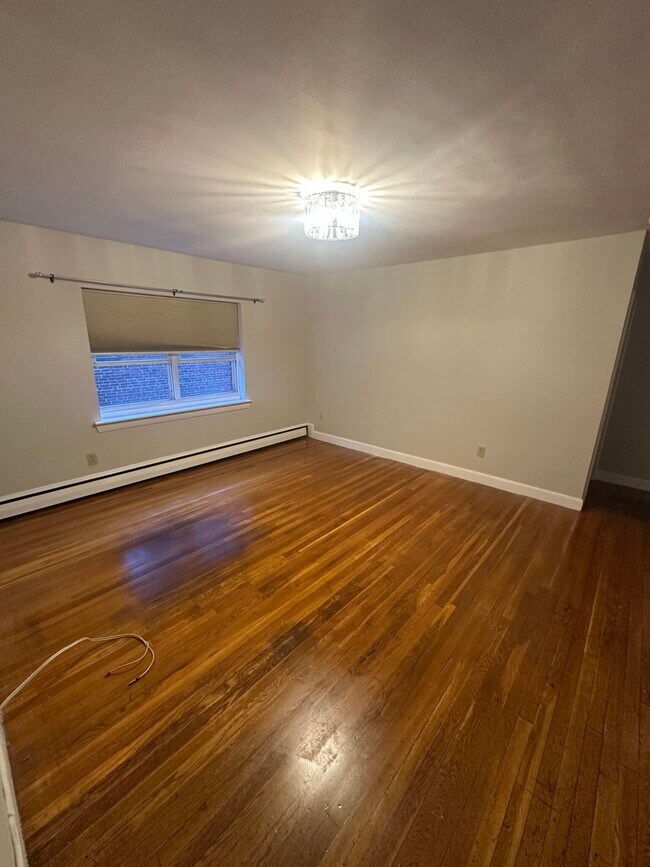 Building Photo - 63 Selkirk Rd Rental