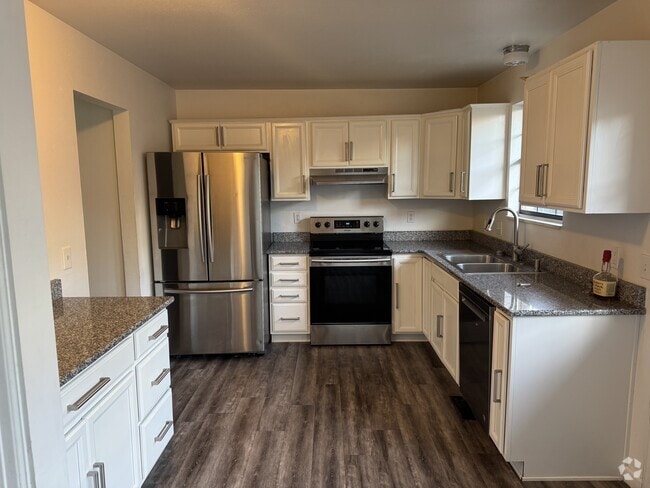 Building Photo - 6487 S Dayton St Rental