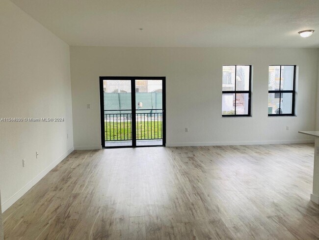 Photo - 15520 SW 136th St Unit 106