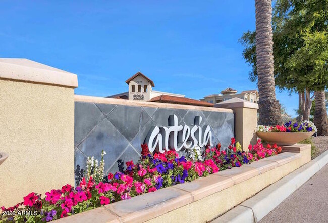 Building Photo - 7291 N Scottsdale Rd Unit 1016