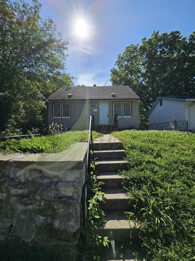 Building Photo - READY TO CALL HOME!!!