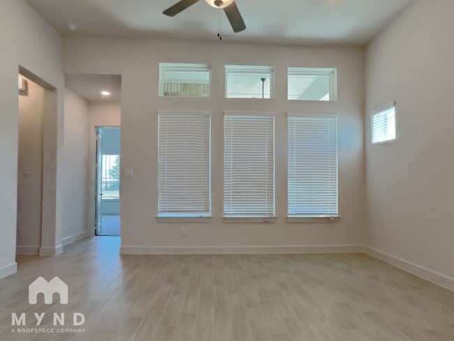 Photo - 15170 London Gavroche Ln