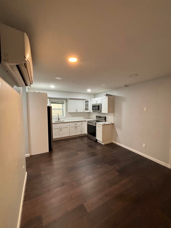 Photo - 570 66th St Unit G