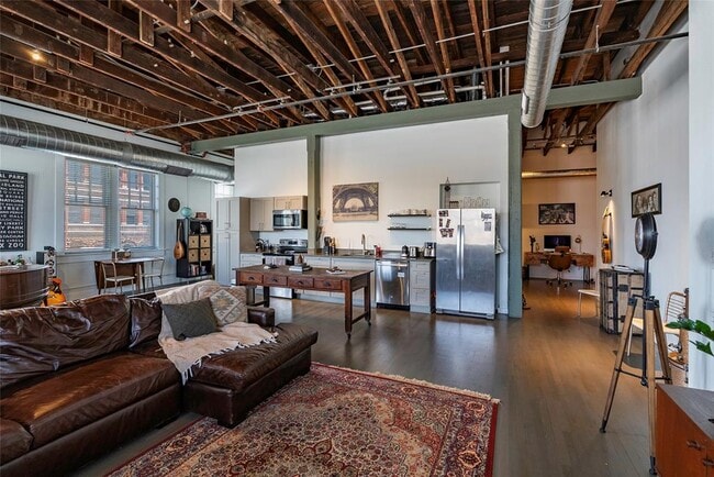 Photo - 102 E 2nd St Unit 201