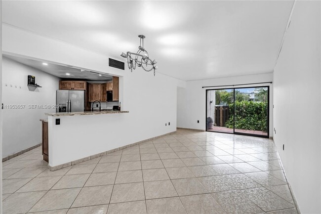 Photo - 9421 Fontainebleau Blvd