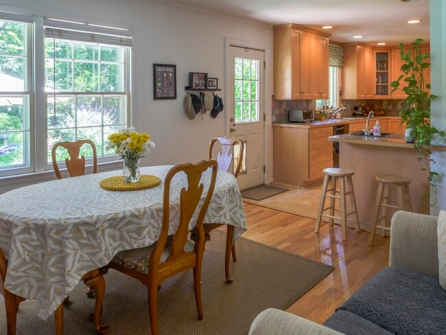 Photo - 703 Longview St