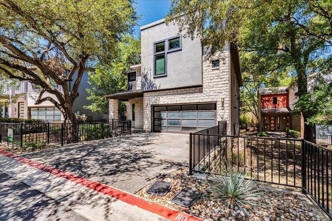Photo - 2807 Del Curto Rd