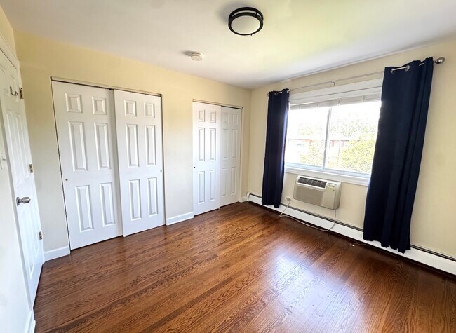 Photo - 4842 Conrad St Unit 2