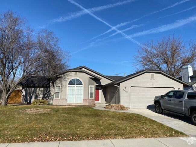 Building Photo - Quiet Street Three Bedroom Single Level Home