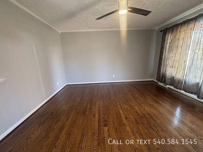 Photo - 449 Missimer Ln