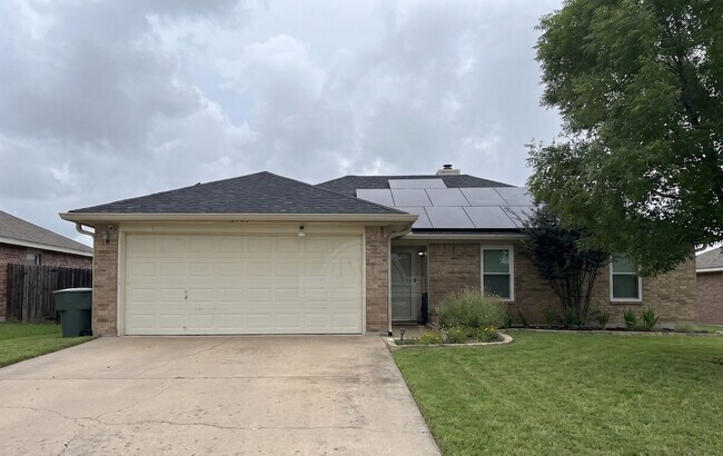 Building Photo - 3905 Kevin Shaw Dr